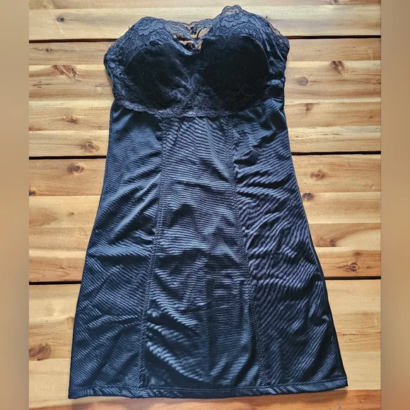 F.I.T. Figure Improving Technology Black w/ Lace PushUp Padded Bra Shapewear - Picture 1 of 8